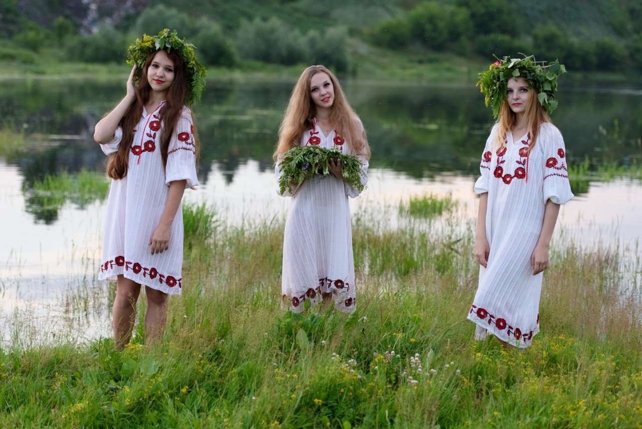 Slavic women in St. Georges