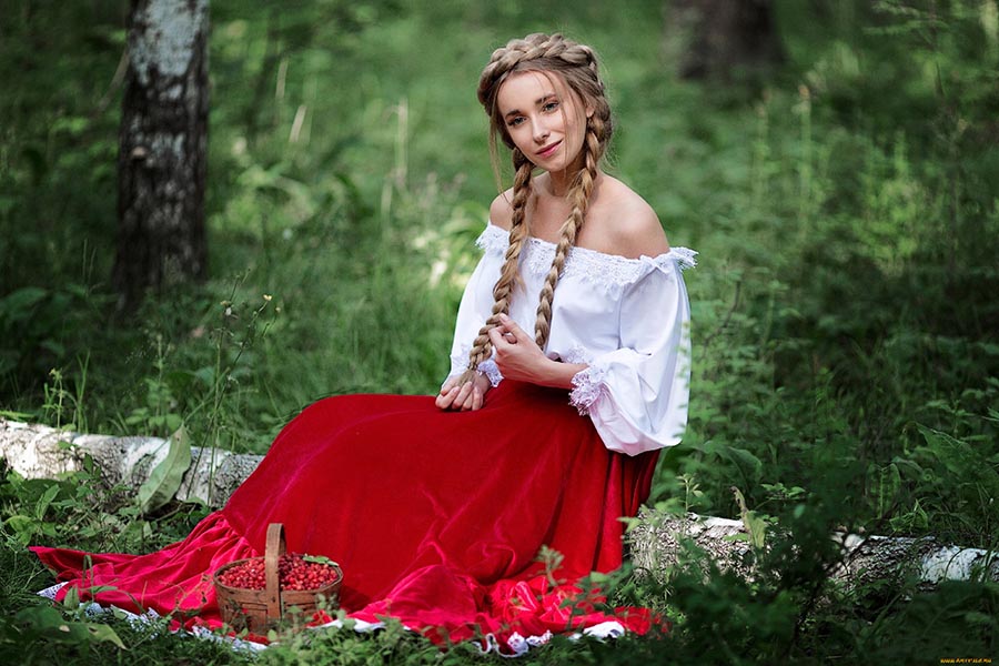 Sexy photo Slavic women in St. Georges