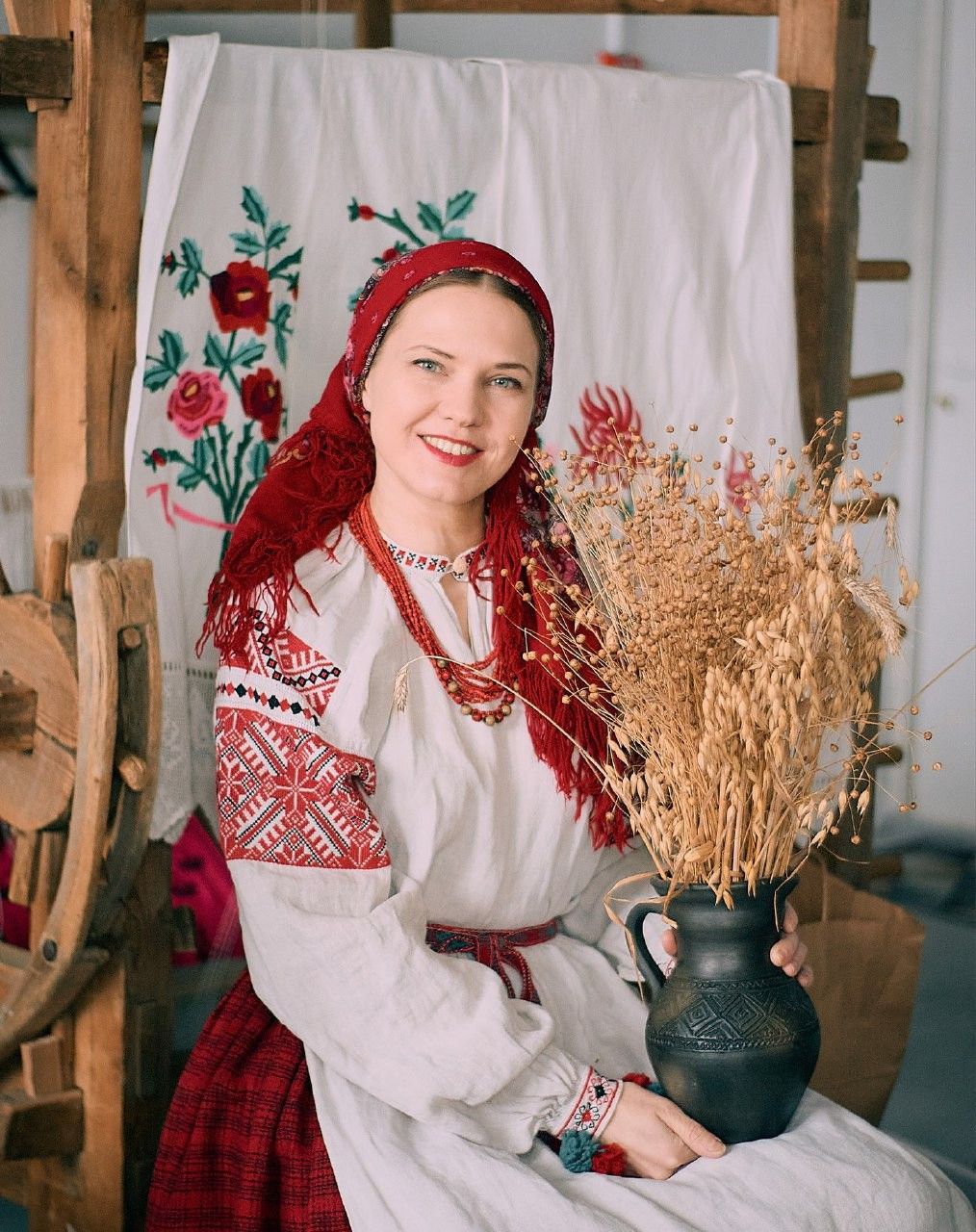 Women in Slavic costumes in St. Georges