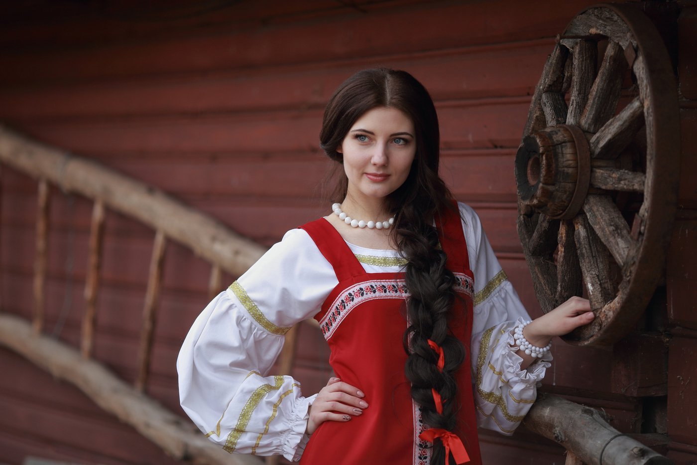 Girls in Slavic costumes in St. Georges