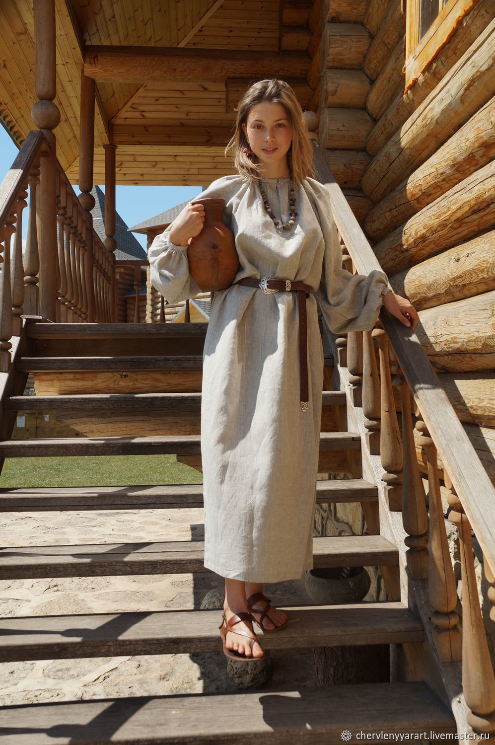 Girls in Slavic costumes in St. Georges